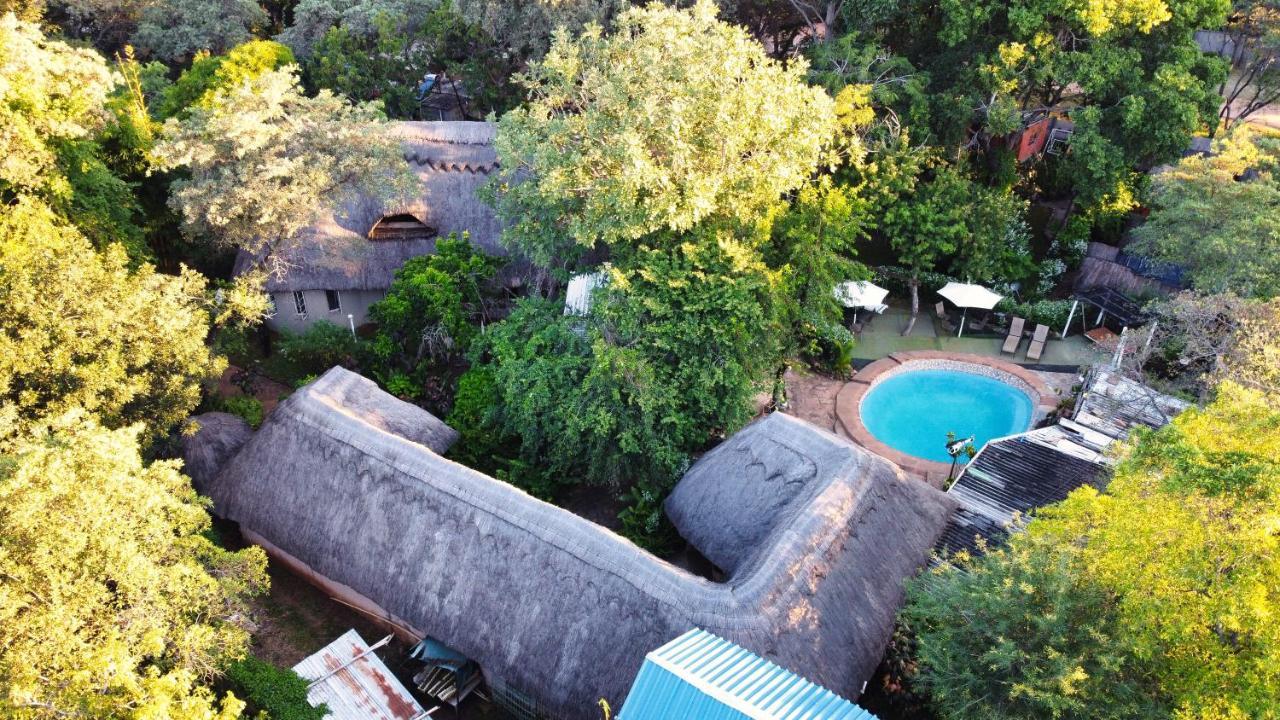 Victoria Falls Backpackers Lodge Экстерьер фото