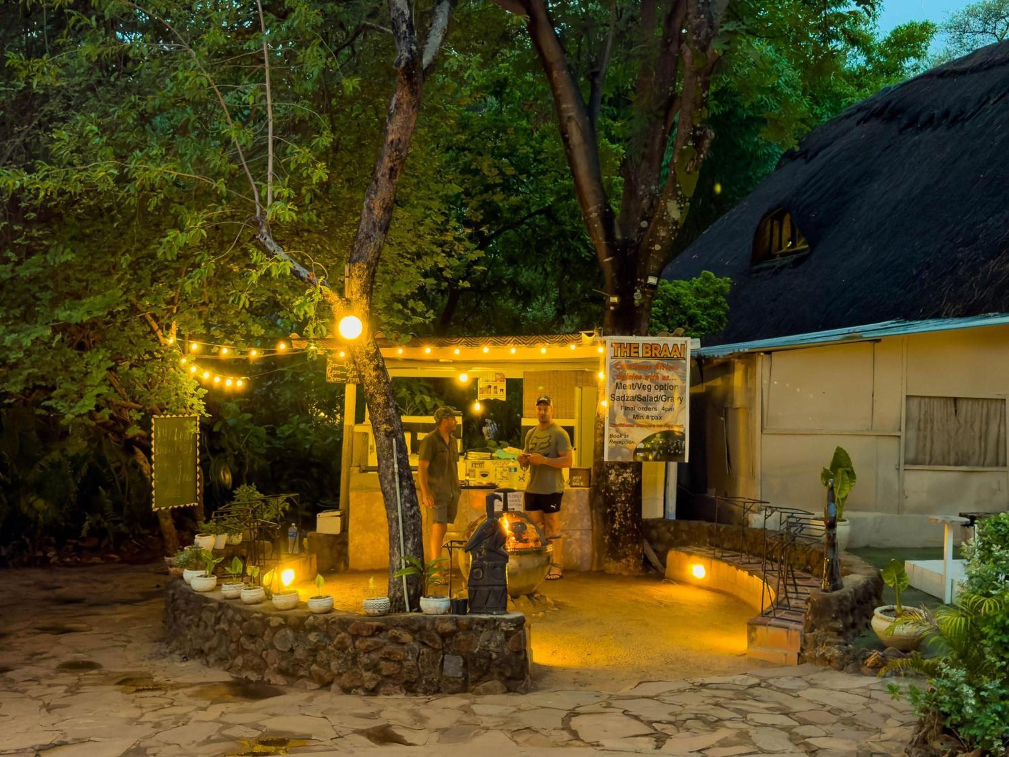 Victoria Falls Backpackers Lodge Экстерьер фото